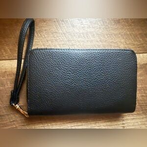 Black wristlet wallet